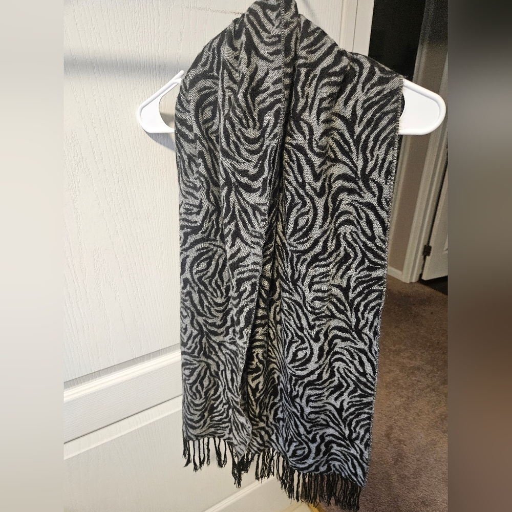 Merona Black and Gray Zebra Print Scarf